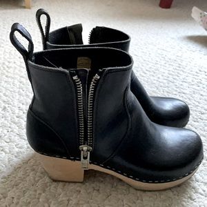 Swedish Hasbeen Ankle Boot Clogs! Black / size 8 US - 38 EU